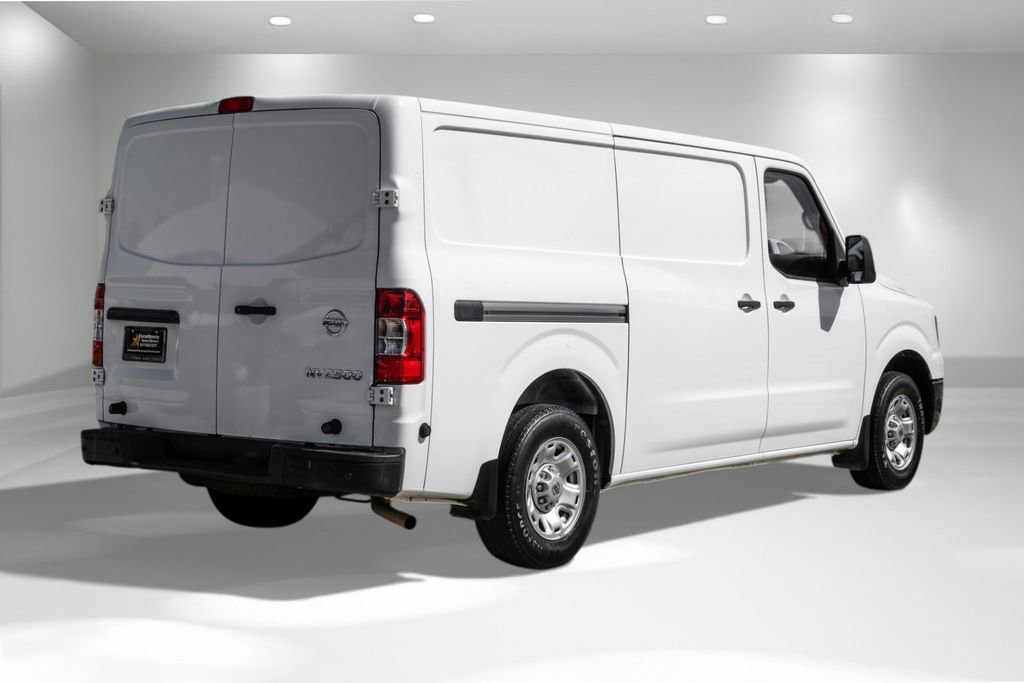 Used 2017 Nissan NV 2500 SV image 6