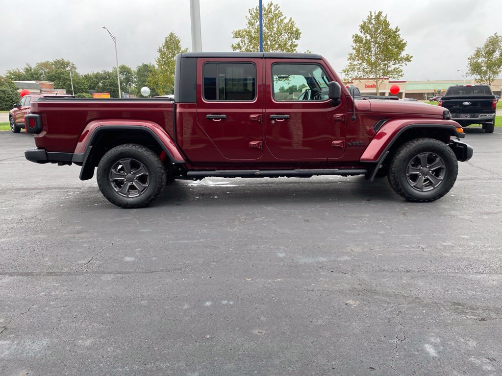 Used 2021 Jeep Gladiator Sport AWD/4WD image 2