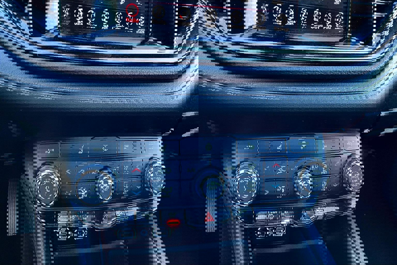 Used 2023 Dodge Durango SXT image 15