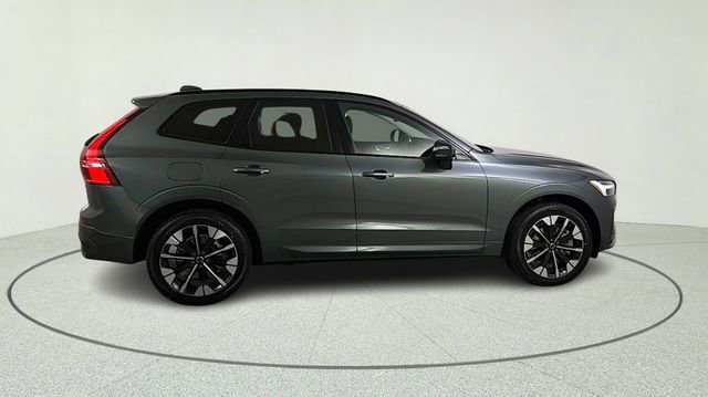 New 2026 Volvo XC60 T8 Plus w/ Climate Package PRO AWD/4WD image 8