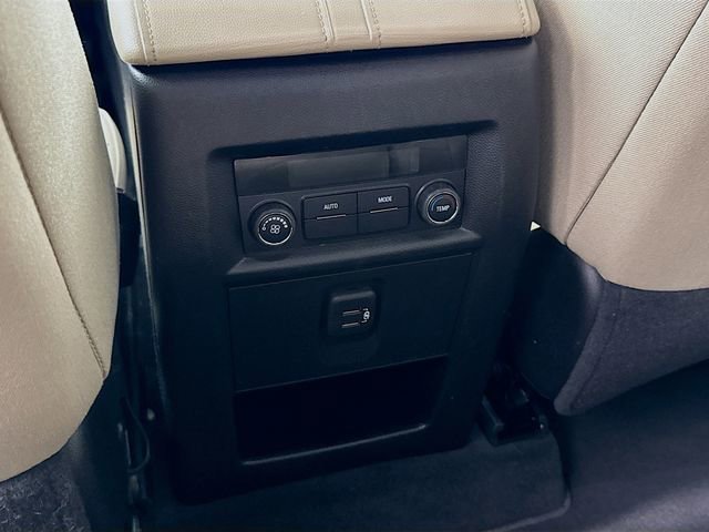 Used 2023 Chevrolet Traverse LS image 24