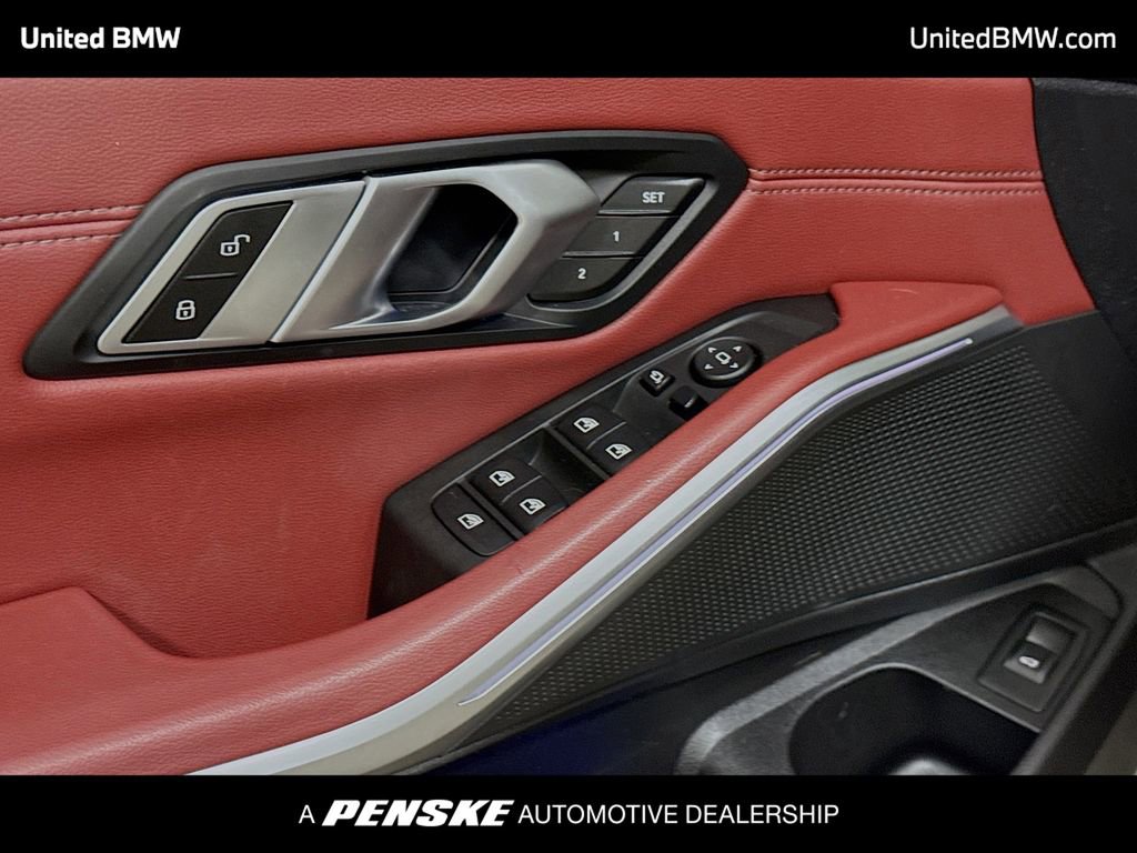 Used 2022 BMW 330i Sedan w/ M Sport Package image 3