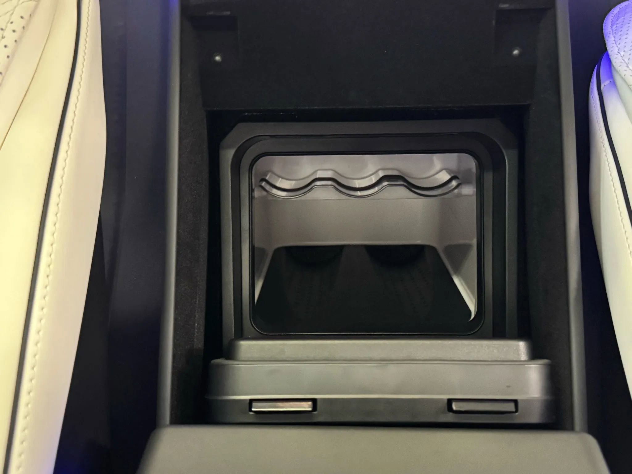 Used 2023 Mercedes-Benz Maybach S 680 S 680 4MATIC Sedan 4D w/ Manufaktur Leather Package image 50