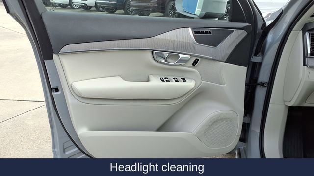 New 2025 Volvo XC90 T8 Plus image 18