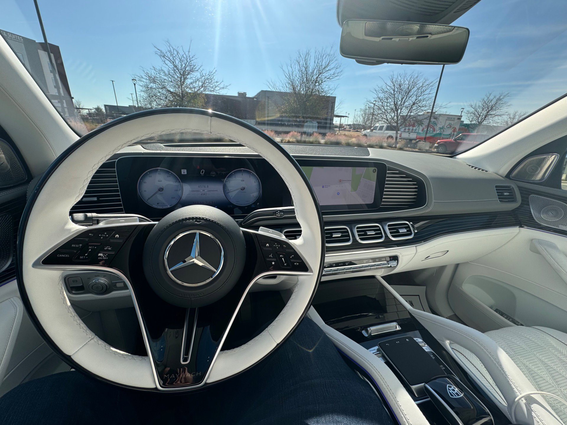 Used 2024 Mercedes-Benz Maybach GLS 600 4MATIC image 11