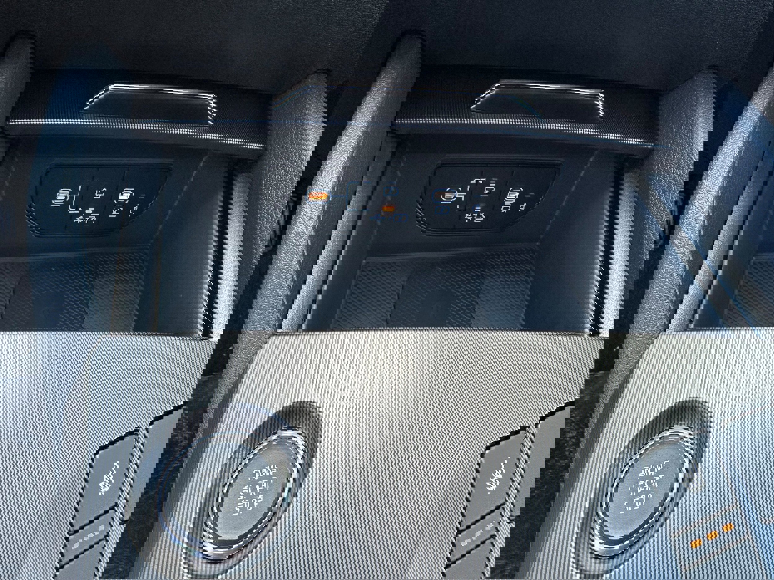 New 2026 Kia Sportage EX image 37