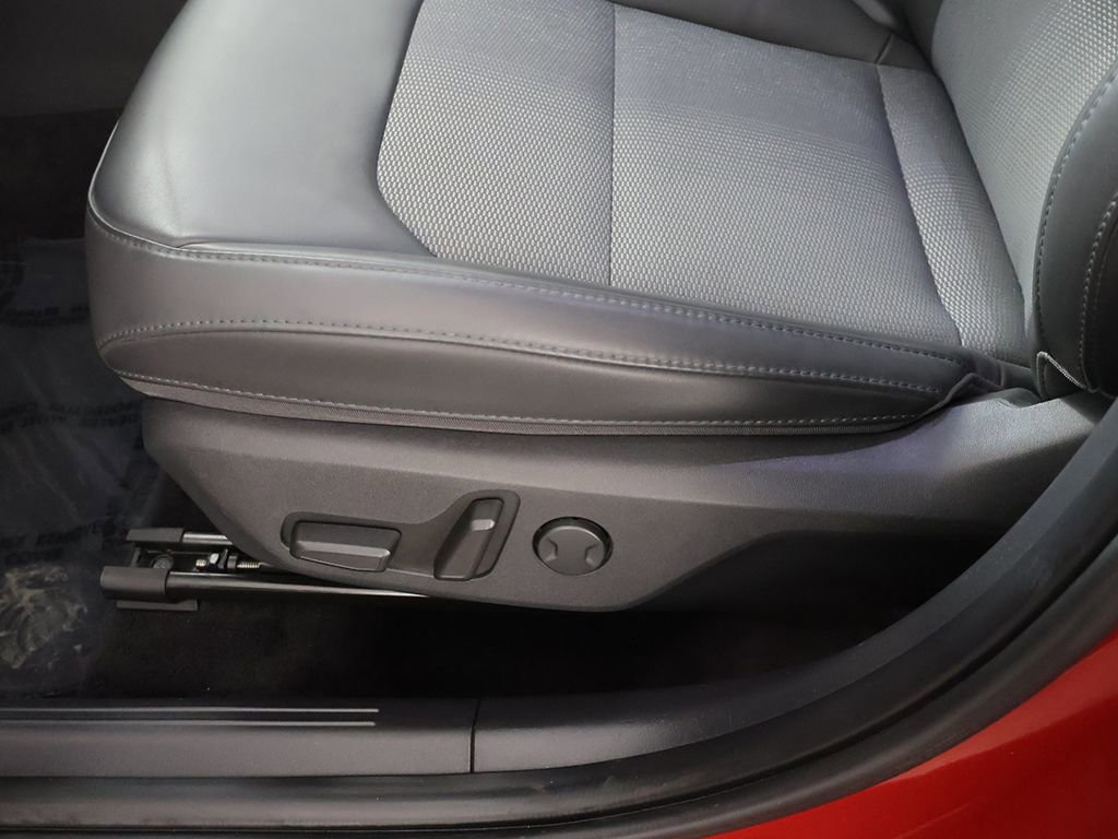 Used 2023 Kia Niro EX Touring image 32