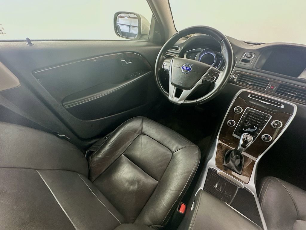 Used 2016 Volvo XC70 T5 Premier image 9