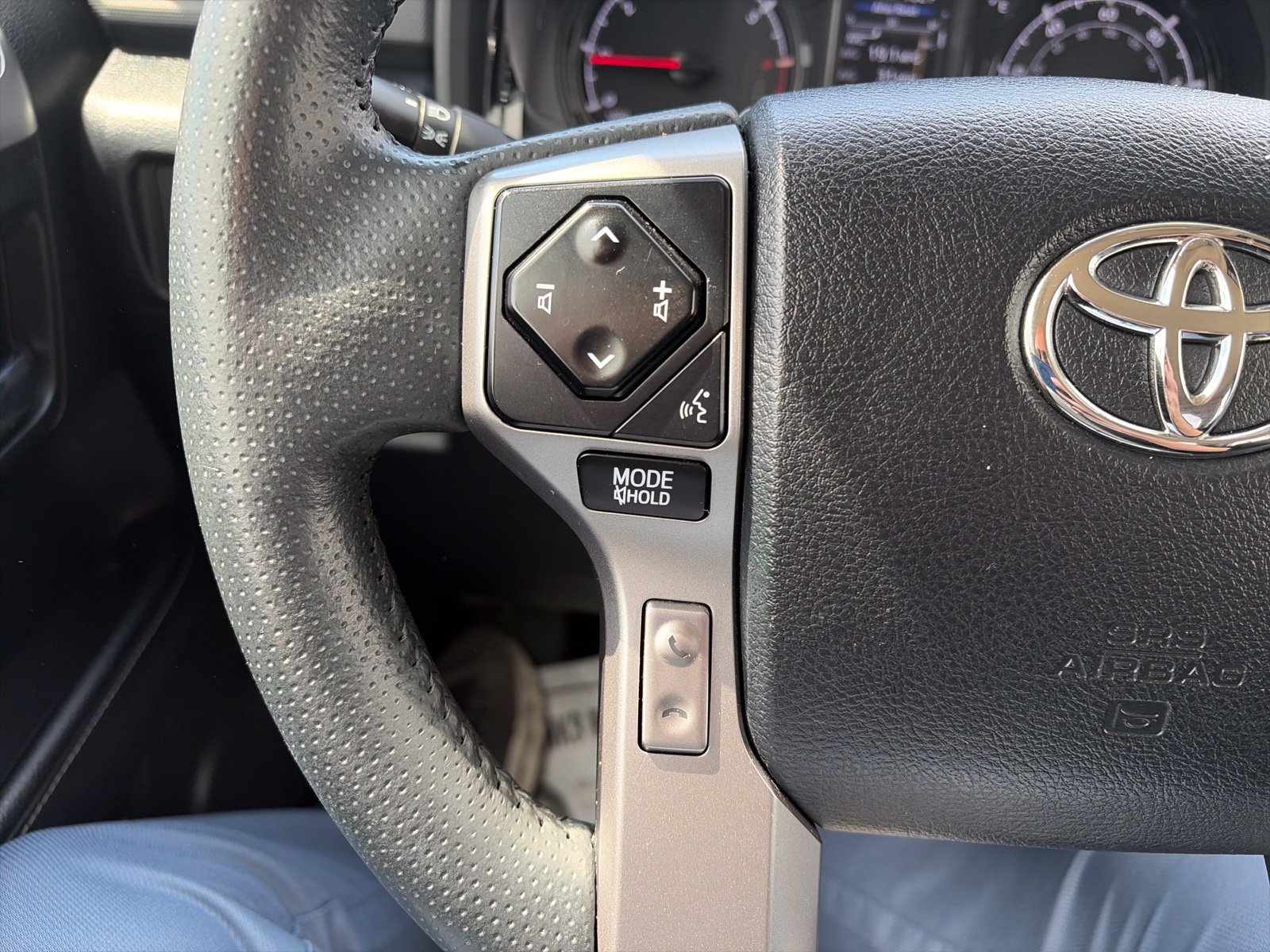 Used 2024 Toyota 4Runner SR5 RWD image 18