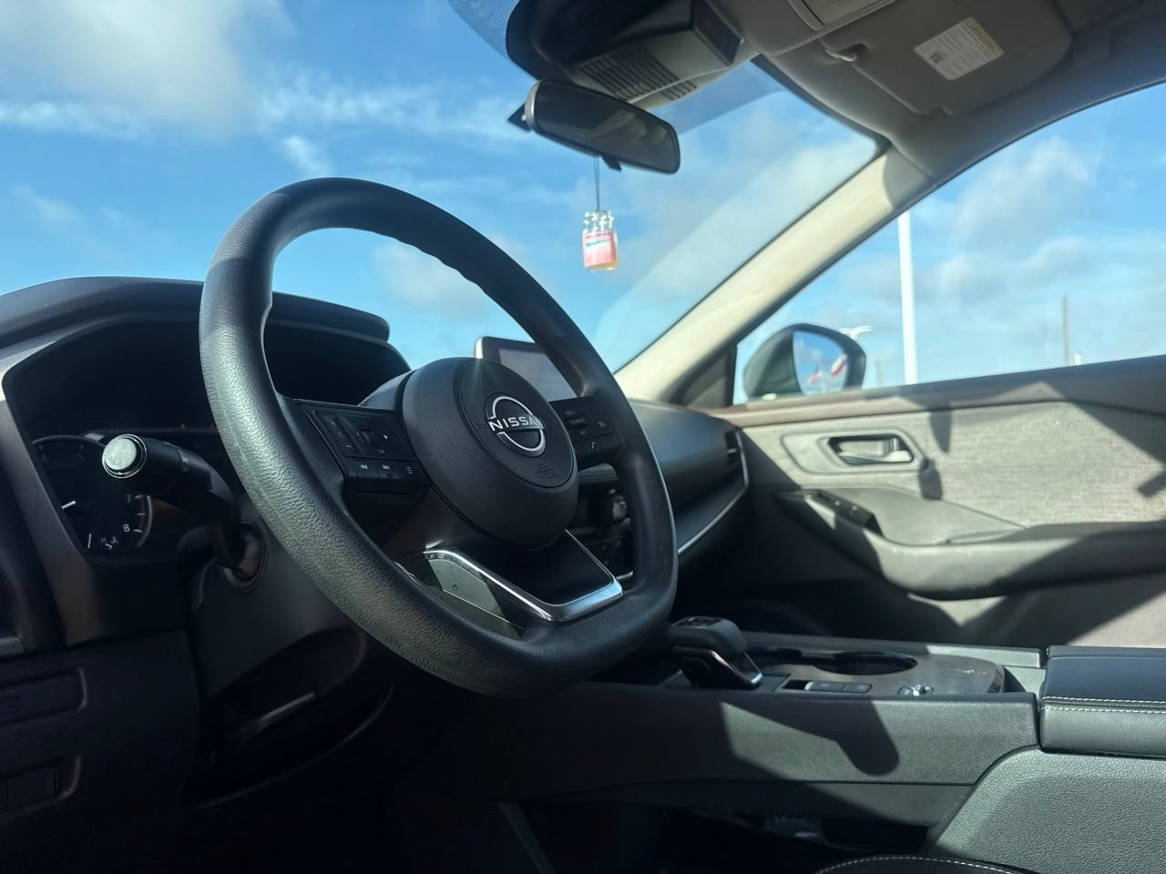 Certified 2023 Nissan Rogue S FWD image 33