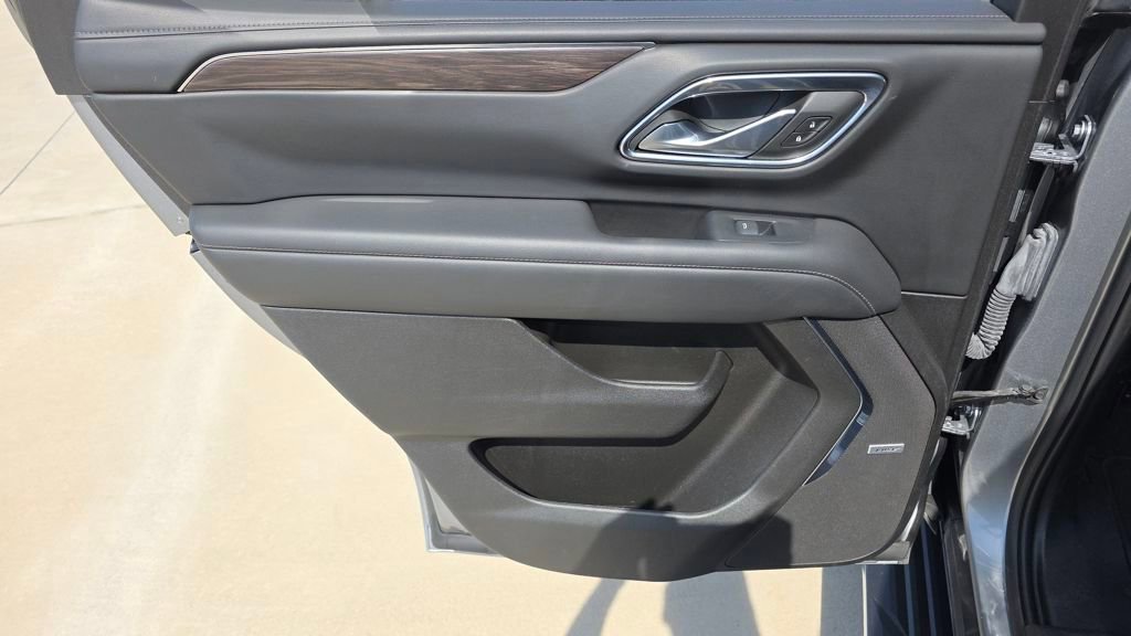 Used 2023 Chevrolet Tahoe LT w/ Luxury Package image 25