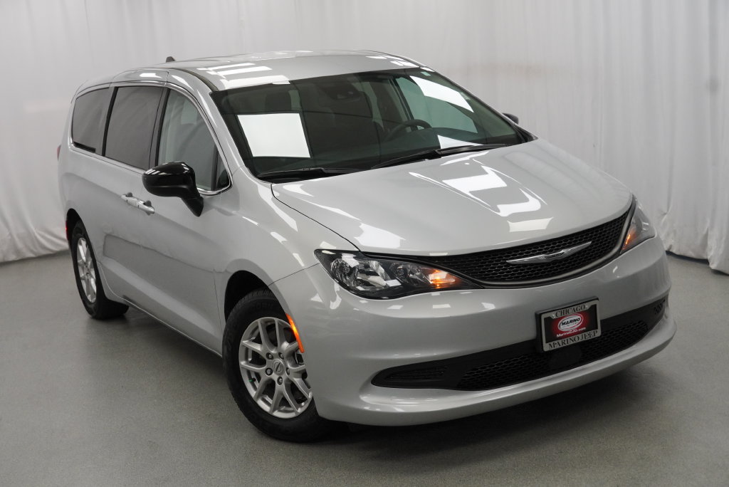 Used 2024 Chrysler Voyager LX FWD image 12