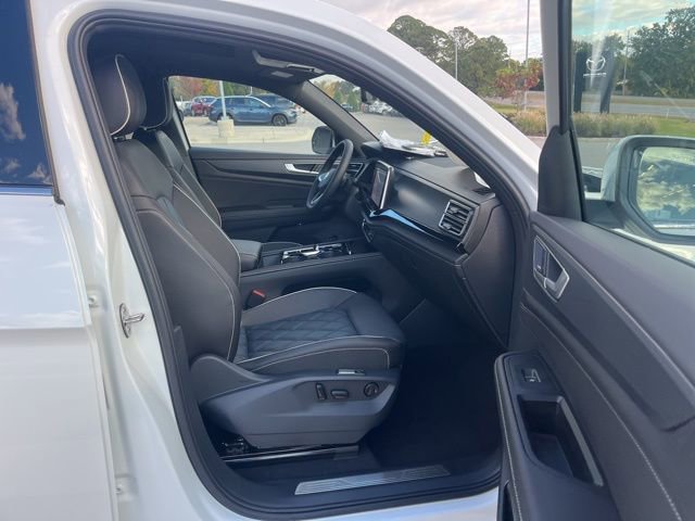 New 2026 Volkswagen Atlas Cross Sport SEL Premium R-Line image 32