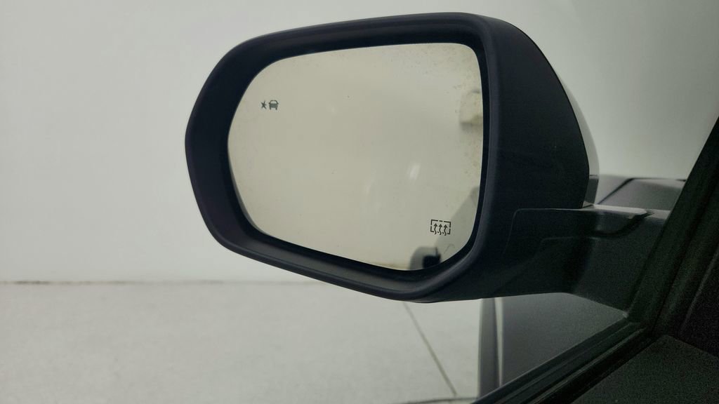 Certified 2025 Chevrolet Equinox LT FWD image 16