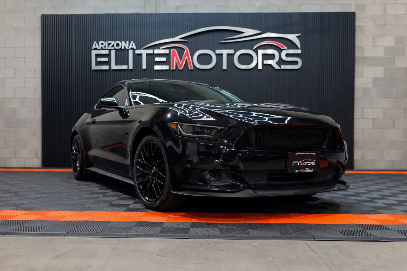 Used 2015 Ford Mustang GT Premium RWD image 4
