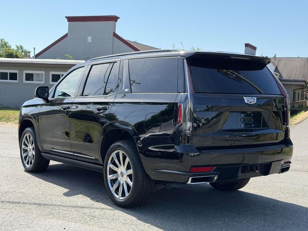 Used 2022 Cadillac Escalade Premium Luxury Platinum w/ Heavy-Duty Trailer Package AWD/4WD image 22