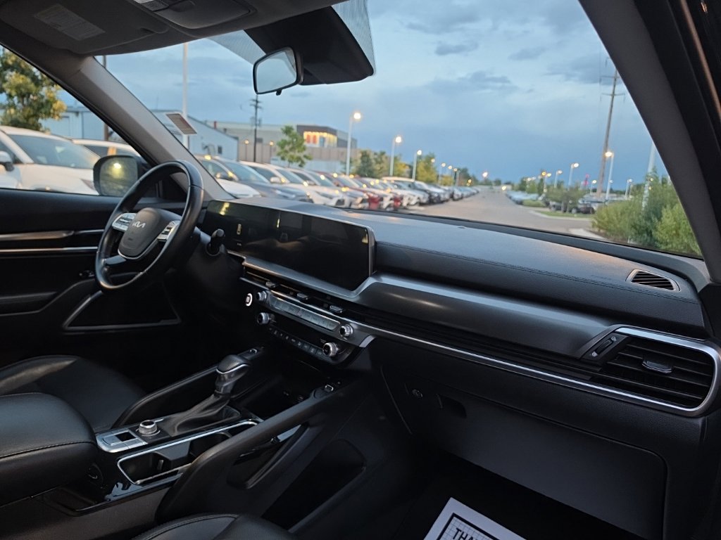 Used 2025 Kia Telluride S AWD/4WD image 12