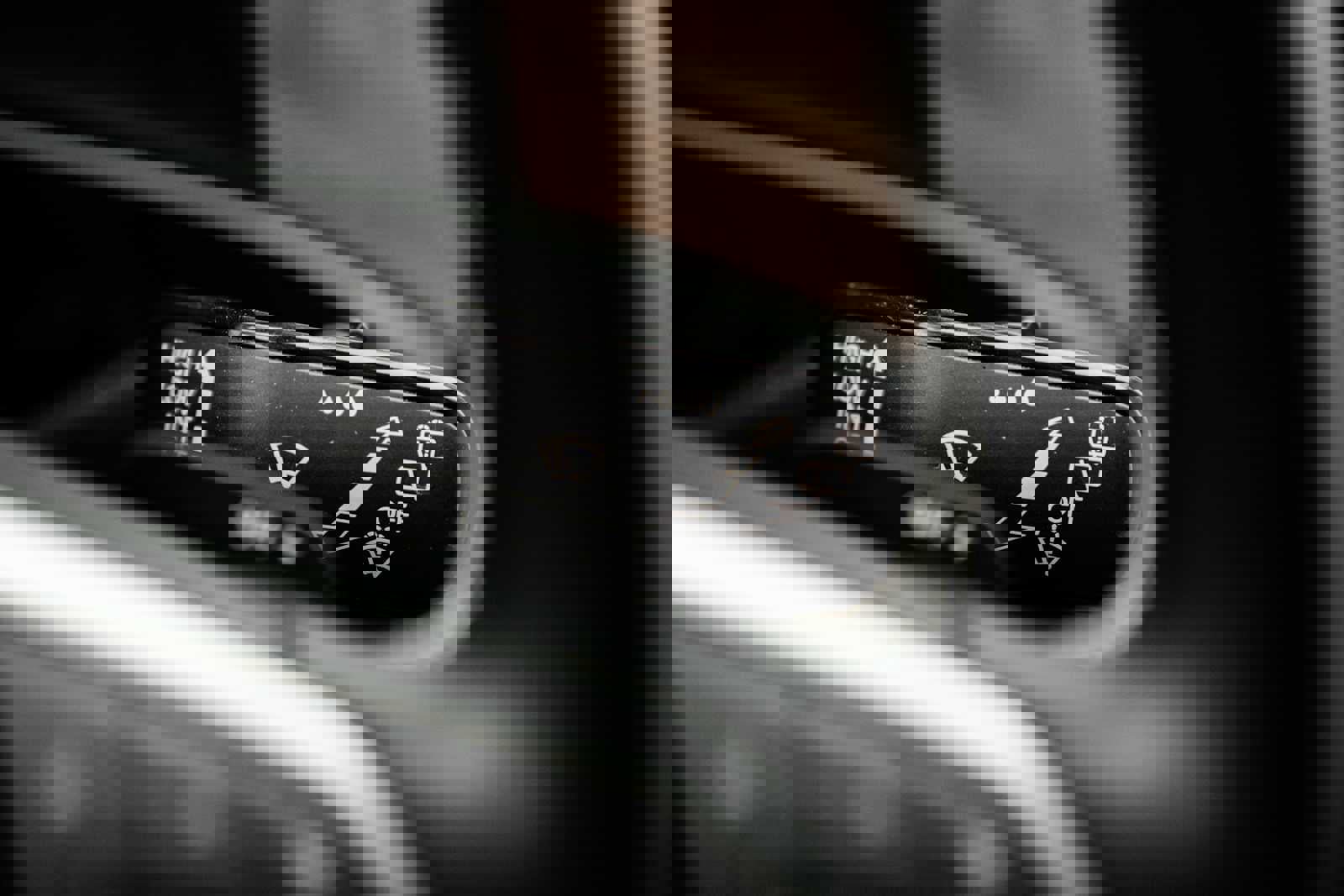 Used 2025 Volkswagen Atlas SE image 23