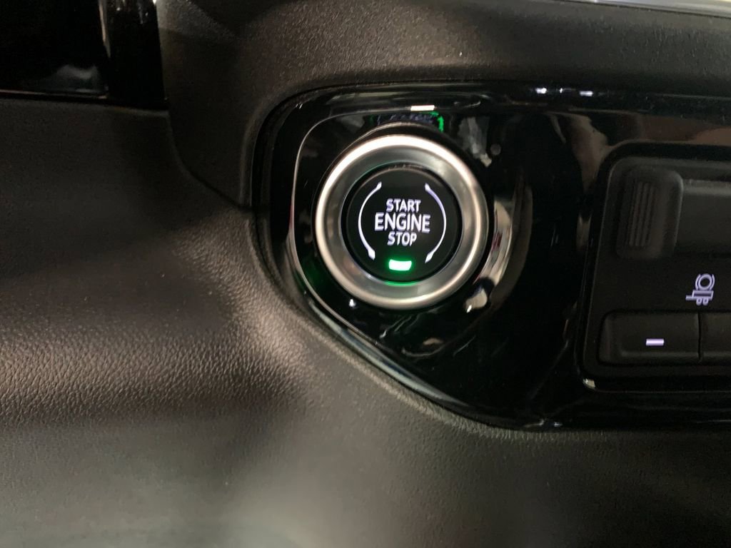 Used 2025 GMC Sierra 2500 SLT w/ SLT Convenience Package image 23