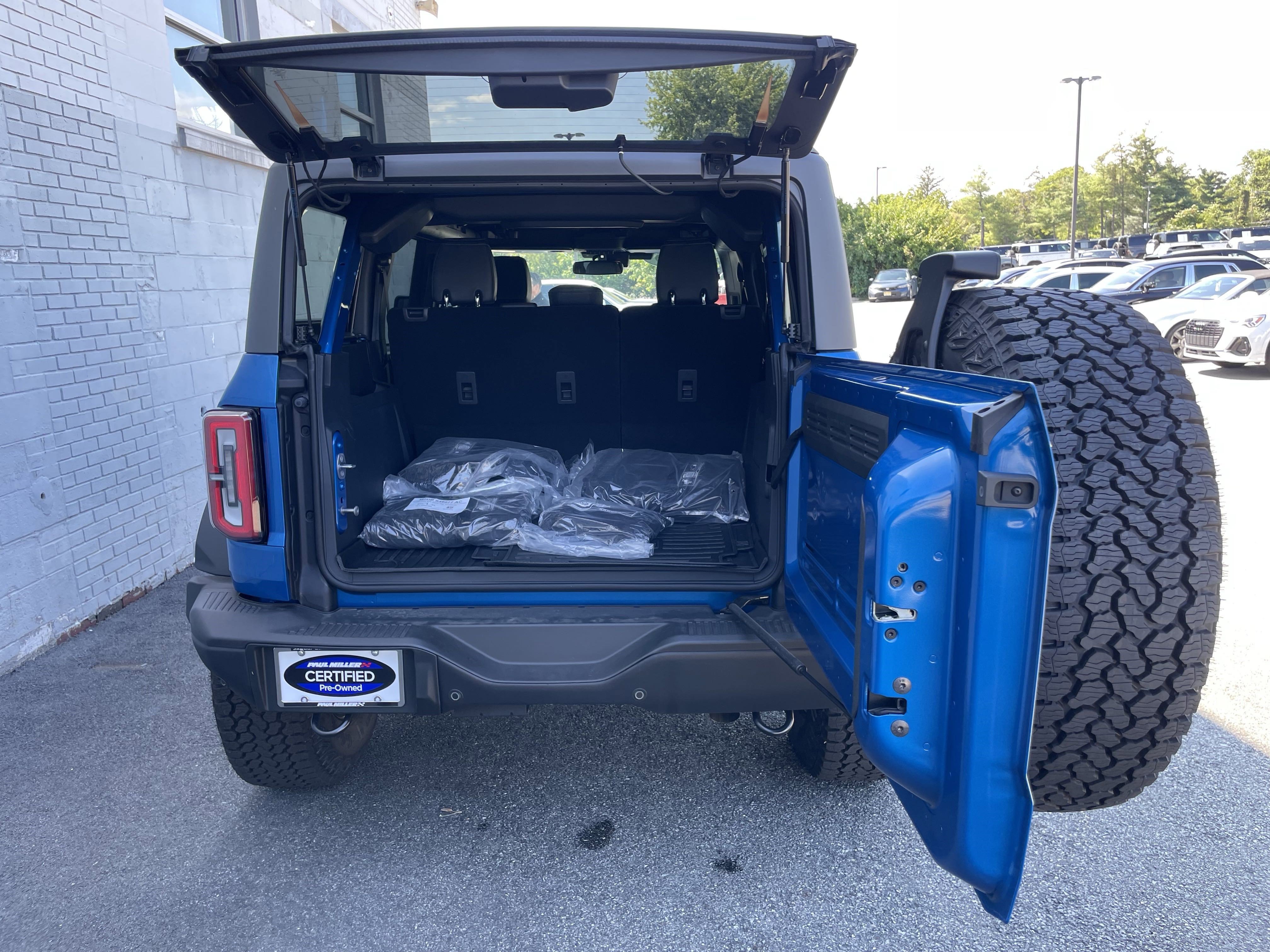 Used 2025 Ford Bronco Badlands image 36
