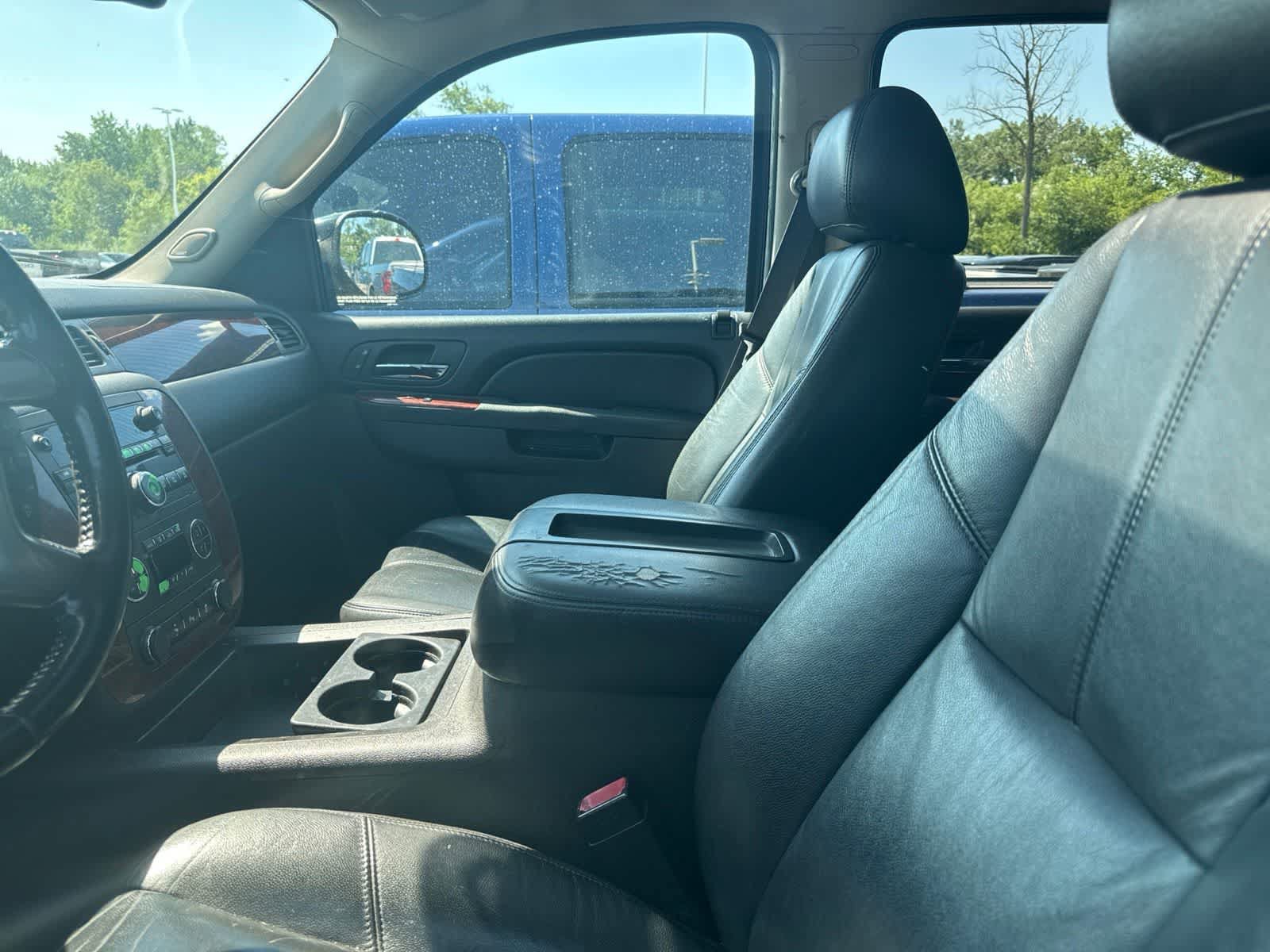 Used 2012 Chevrolet Suburban LT AWD/4WD image 30