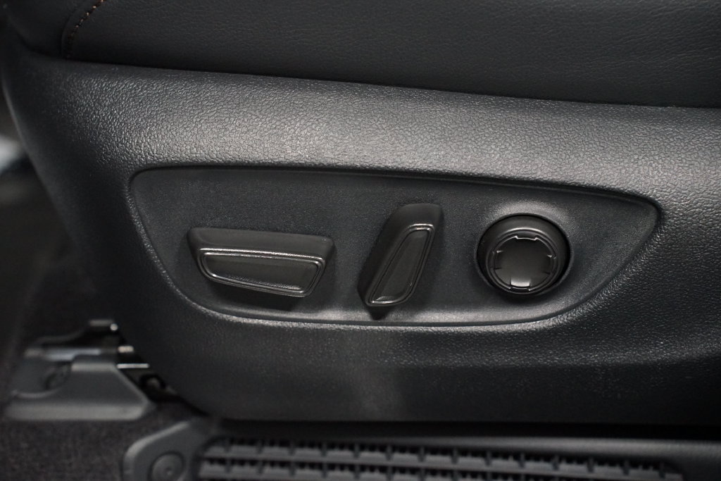 New 2026 Toyota Sienna Platinum AWD/4WD image 37