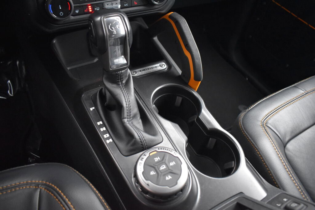 Used 2022 Ford Bronco Badlands image 13