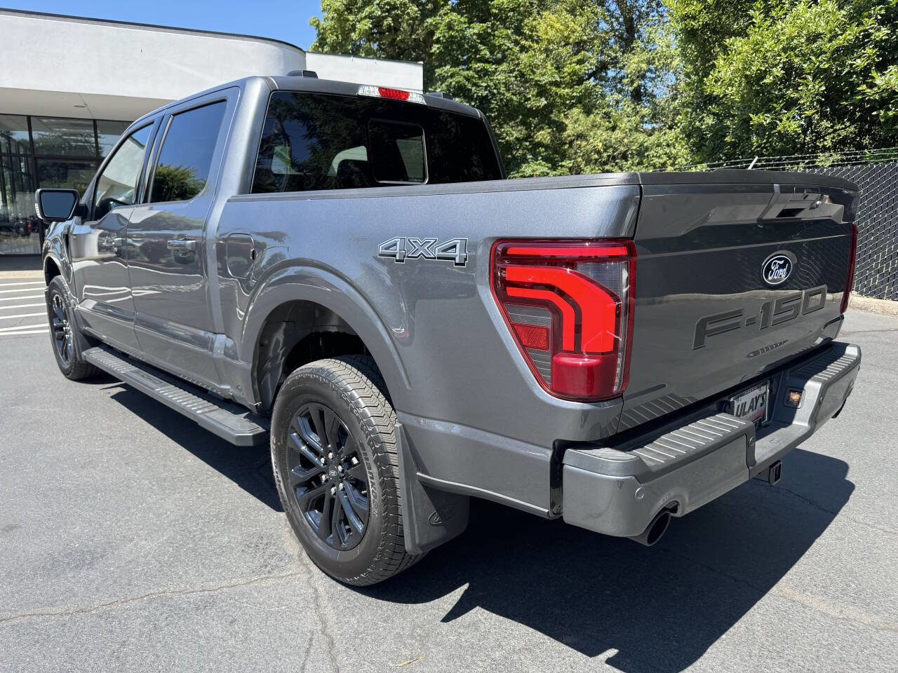 Used 2025 Ford F150 Lariat w/ Equipment Group 502A High image 3