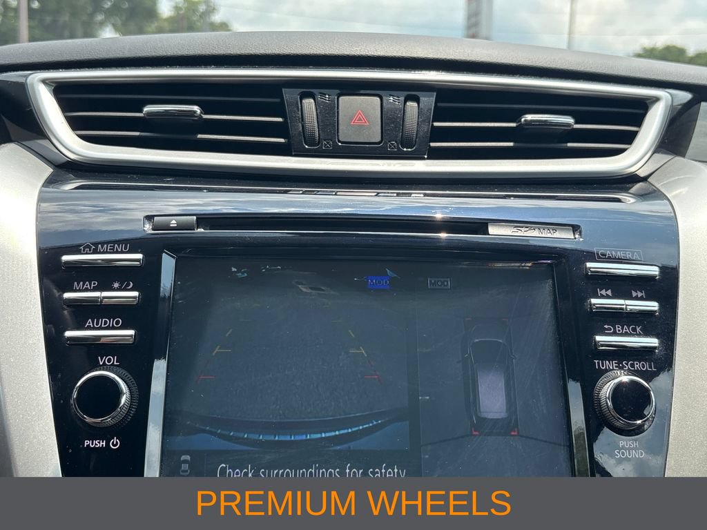 Used 2015 Nissan Murano Platinum w/ Platinum Technology Package AWD/4WD image 16