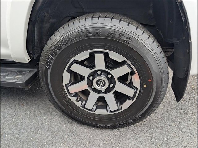 Used 2022 Toyota 4Runner TRD Off-Road image 4