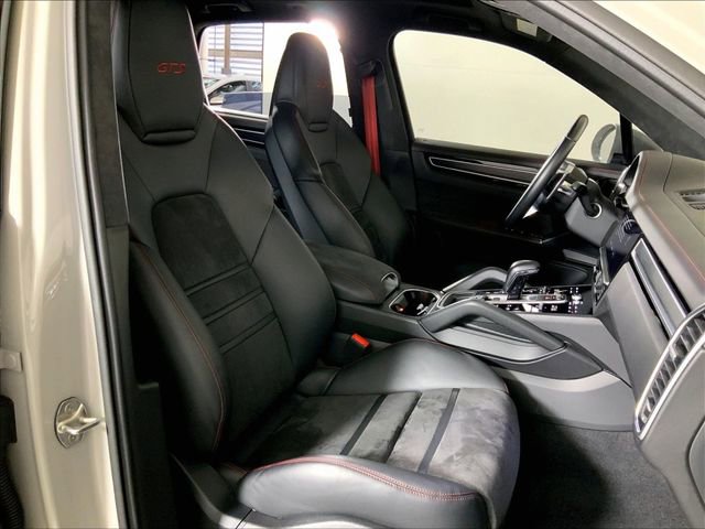 Certified 2022 Porsche Cayenne GTS AWD/4WD image 18