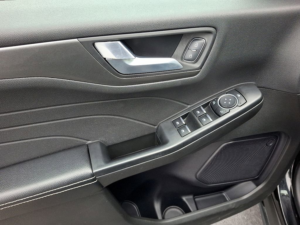 Used 2024 Ford Escape SE image 12