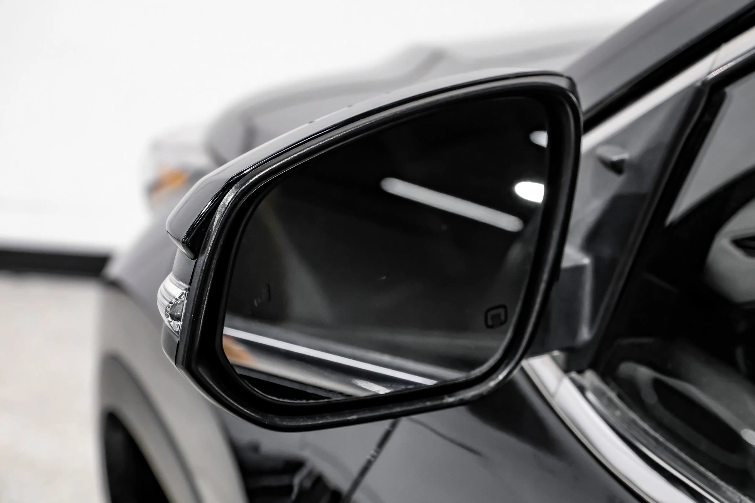 Used 2019 Toyota Highlander XLE FWD image 39