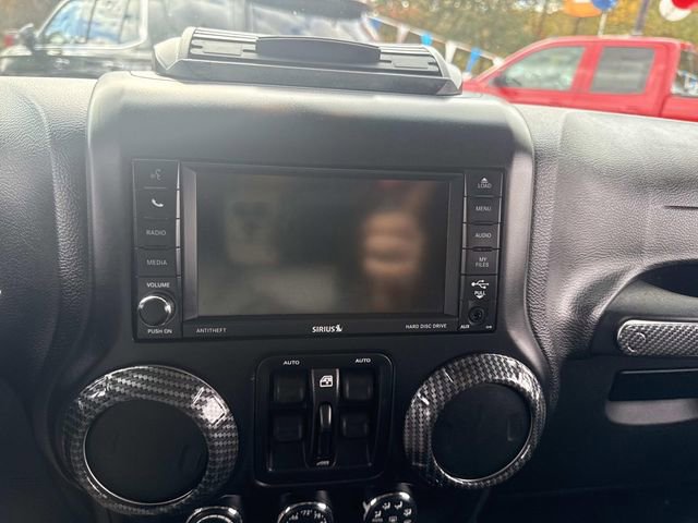 Used 2016 Jeep Wrangler Unlimited Sahara w/ Dual Top Group image 22