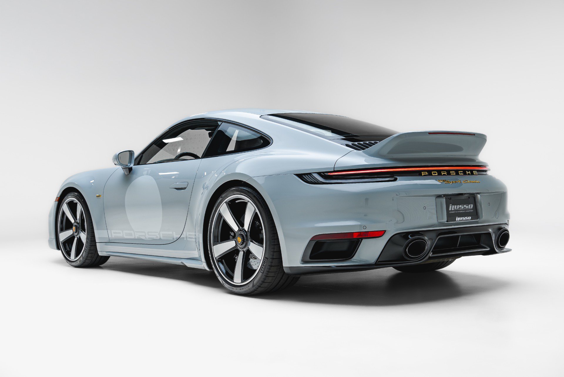 Used 2023 Porsche 911 Sport Classic RWD image 22