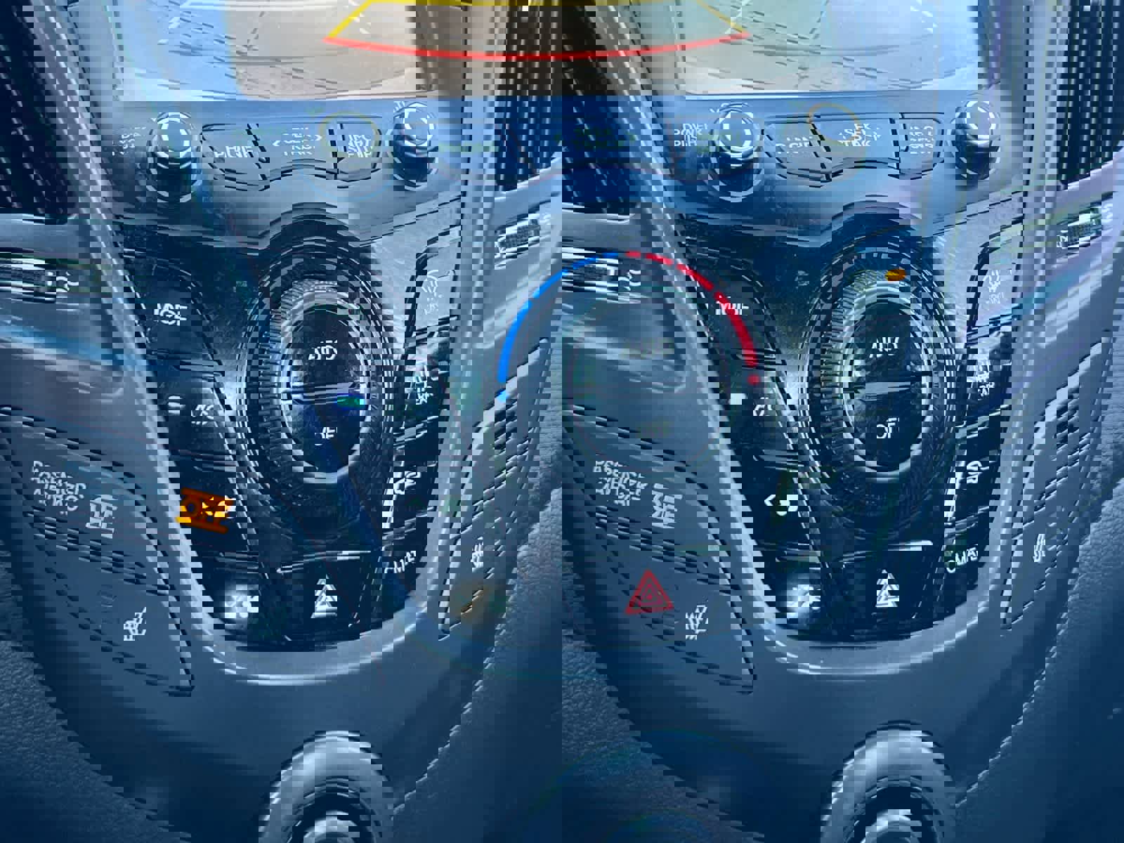 Used 2015 Hyundai Veloster Turbo w/ Option Group 04 image 21