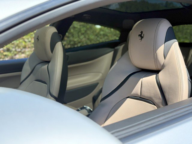 Used 2019 Ferrari GTC4Lusso image 13