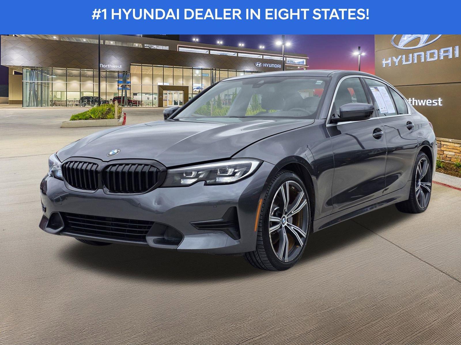 Used 2020 BMW 330i Sedan w/ Driving Assistance Package RWD image 2