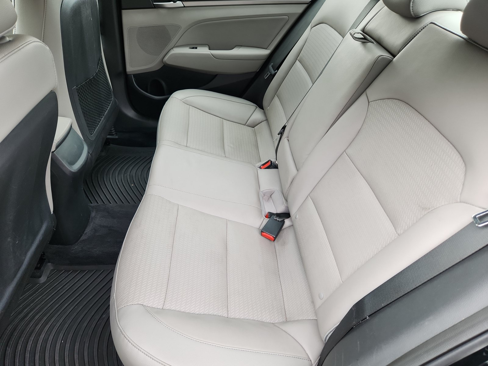 Used 2017 Hyundai Elantra Sedan FWD image 17