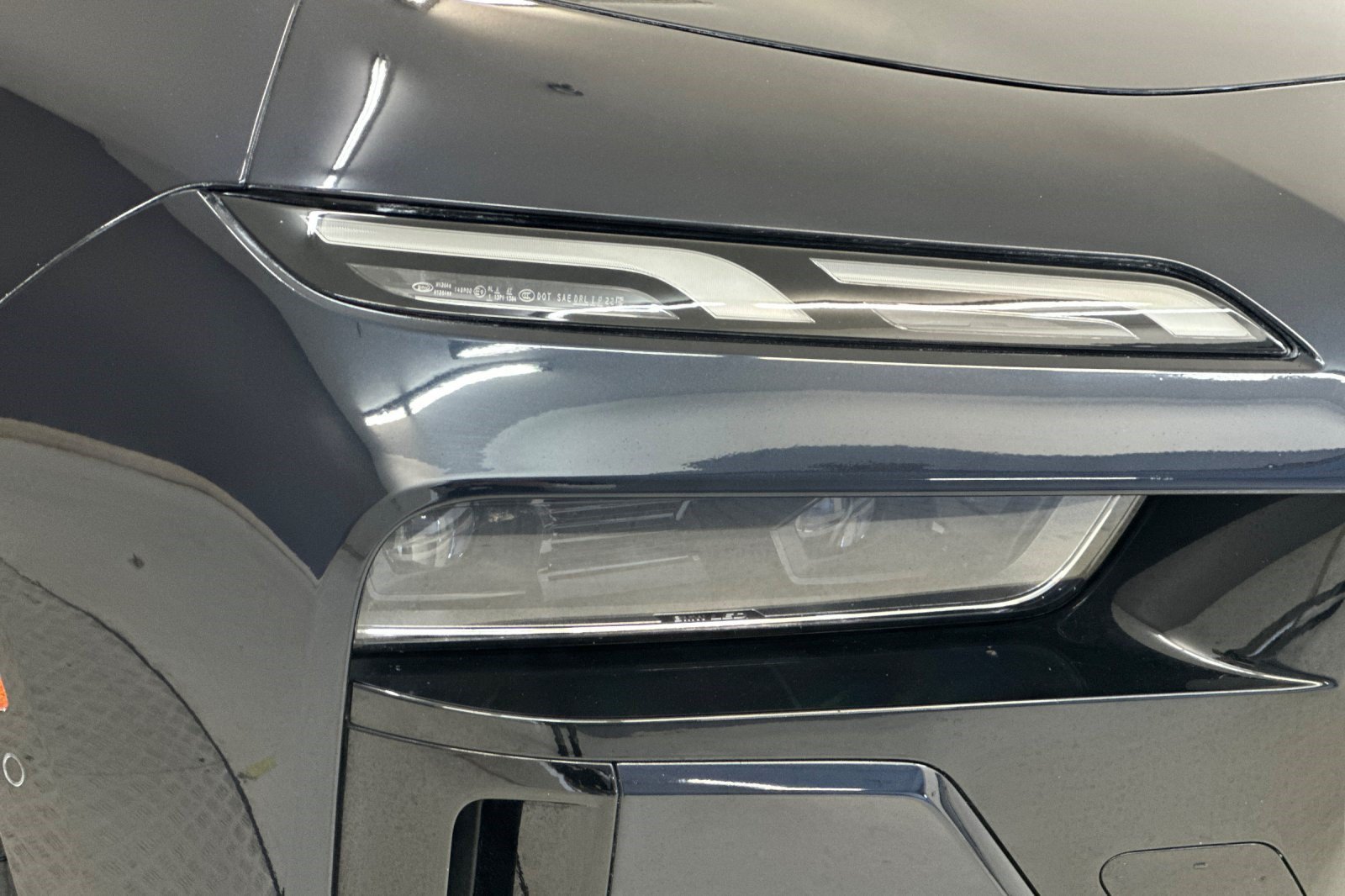 Certified 2023 BMW 740i RWD image 10