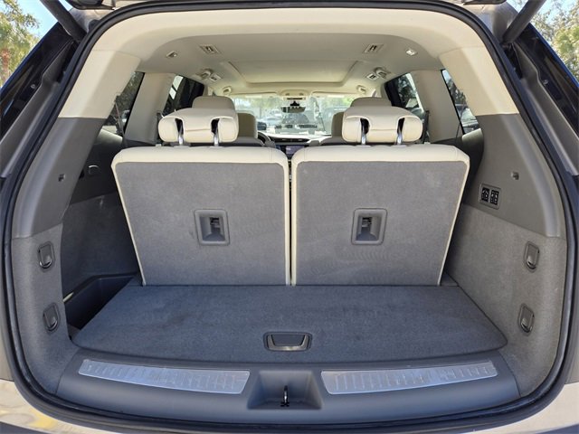 Used 2023 Cadillac XT6 Premium Luxury w/ Technology Package image 9