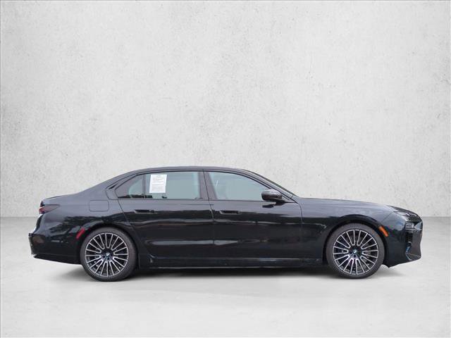 Used 2025 BMW 750e xDrive AWD/4WD image 4