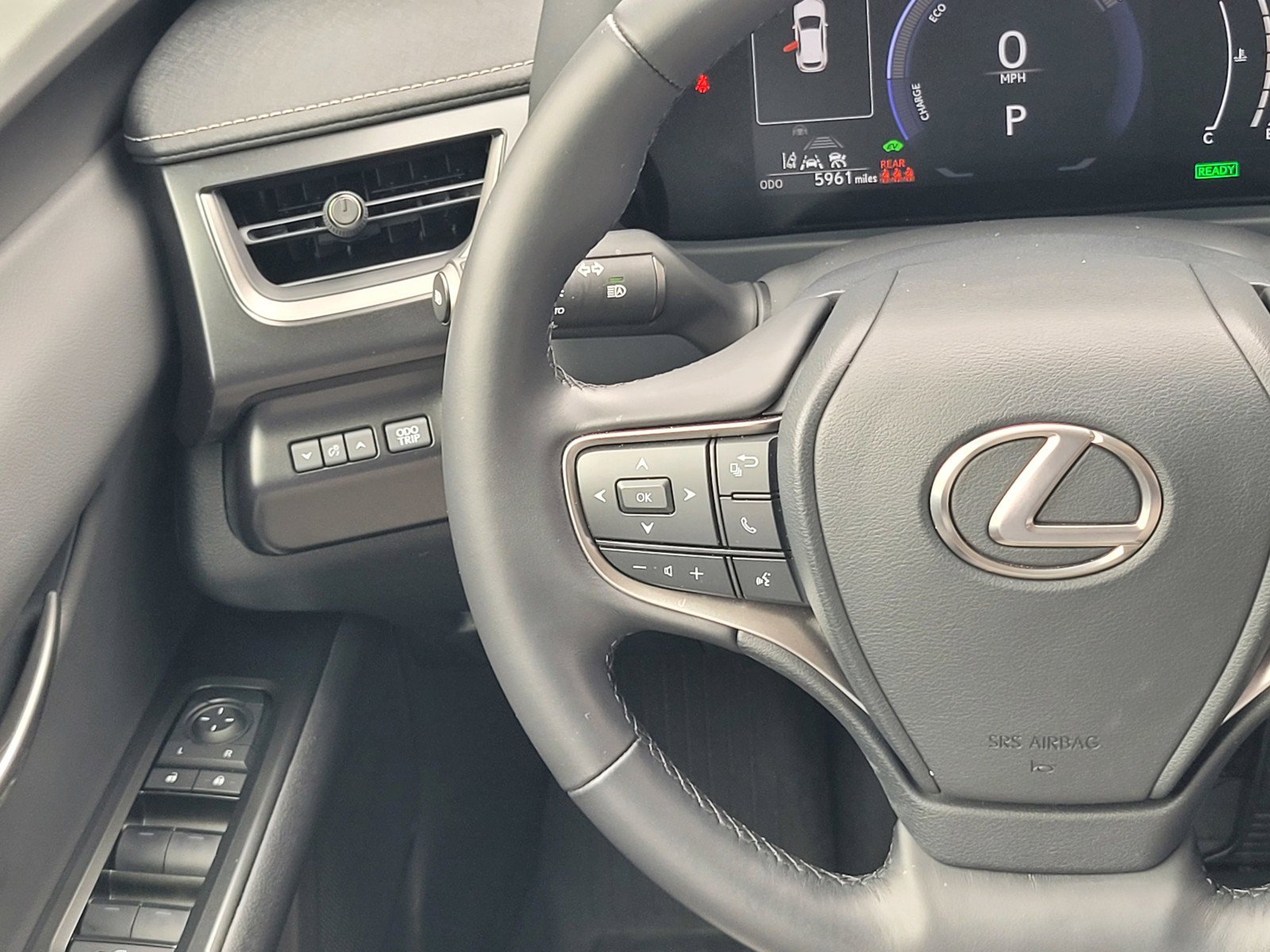 Certified 2025 Lexus UX 300h FWD w/ Accessory Package (Z2) image 14