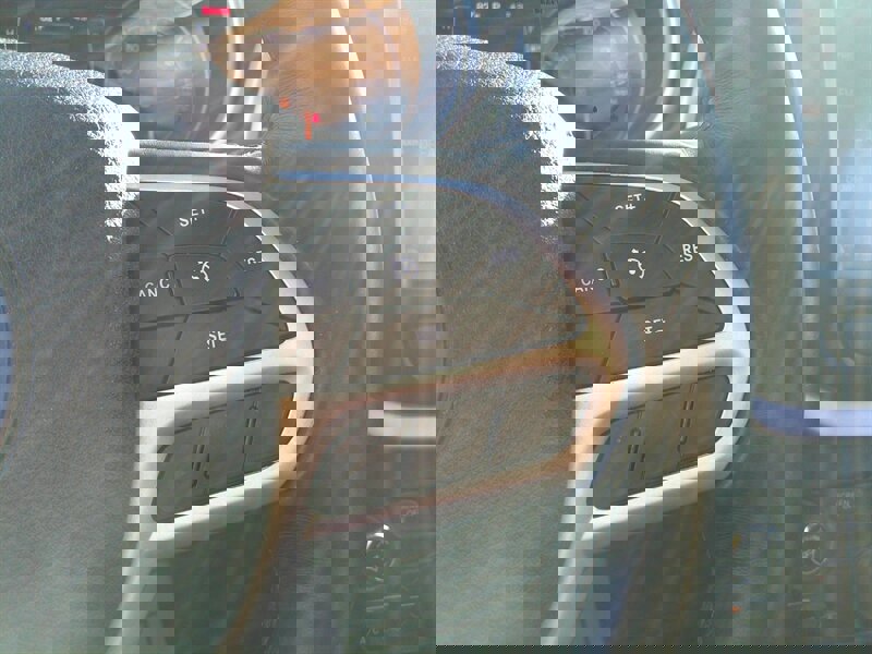 Used 2018 Jeep Cherokee Latitude Plus w/ Comfort/Convenience Group image 12