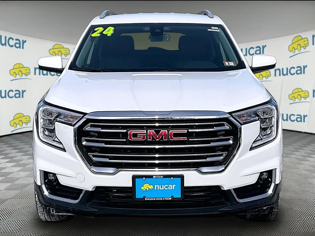 Used 2024 GMC Terrain SLT image 2