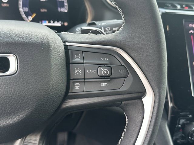 New 2025 Jeep Grand Cherokee L Altitude image 23