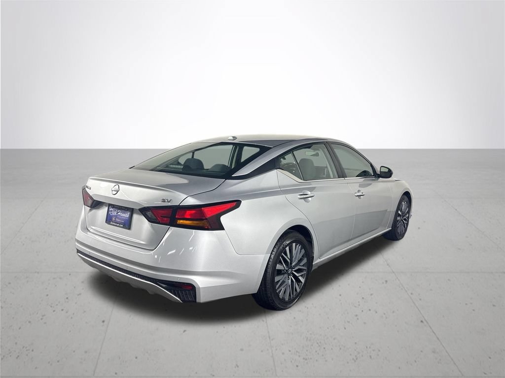 Used 2024 Nissan Altima 2.5 SV FWD image 6