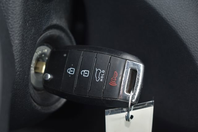 Used 2019 Kia Sorento L image 23