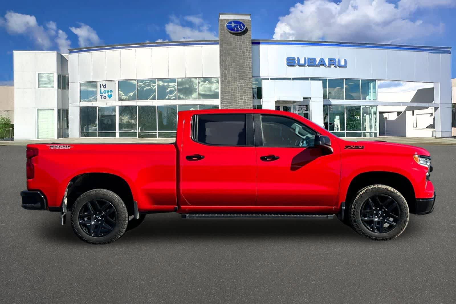 Used 2023 Chevrolet Silverado 1500 LT Trail Boss w/ Convenience Package II AWD/4WD image 6