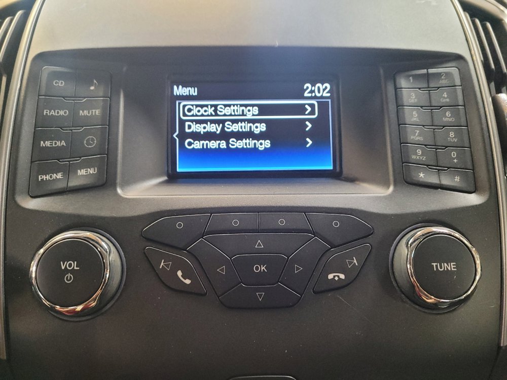 Used 2018 Ford Edge SE image 25